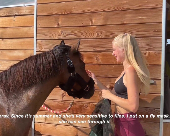 Sophie aka Sophiesouth OnlyFans - SPA DAY WITH MY HORSE