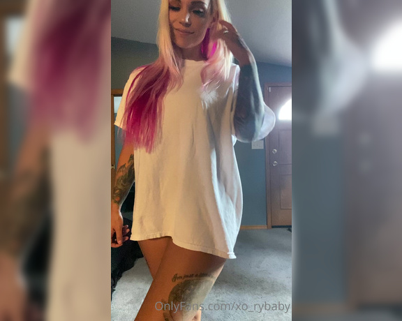 RyBaby aka Xo_rybaby OnlyFans - Walking into the weekend like