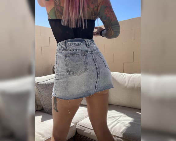 RyBaby aka Xo_rybaby OnlyFans - Honkey Tonk Badonkadonk Tip if you love the way I shake it for you