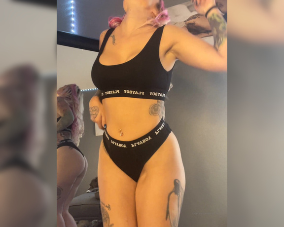 RyBaby aka Xo_rybaby OnlyFans - If you think im sexy Show me Get your ReBill Turned on! sending out a naughty Vid to Everyone