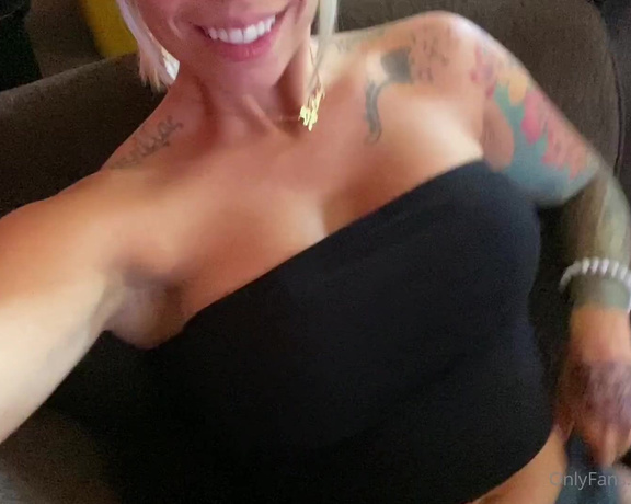 RyBaby aka Xo_rybaby OnlyFans - Couch chillin