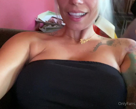 RyBaby aka Xo_rybaby OnlyFans - Couch chillin