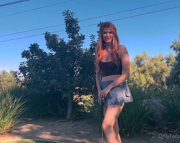 Elly aka Ellyclutch OnlyFans - FIRST DATE OUTDOOR FUCK #minigolf with @jakknife minutes facial