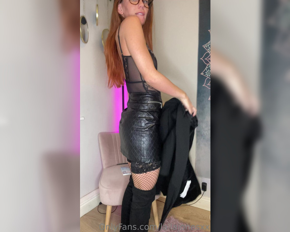 Laila Jones aka Lailajonesxx OnlyFans - POV you just hired me as your new secretary Is there anything