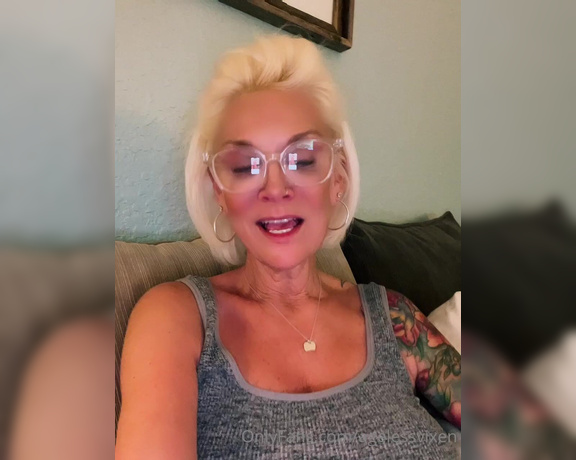 Ageless Vixen aka Agelessvixen OnlyFans - Technical problem on the live feed