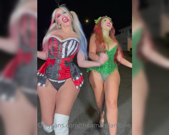 Amanda Nicole aka Theamandanicole OnlyFans - Tip this post for my naughty Poison Ivy collab with Harley Quinn @daniibanks & I got downnnn