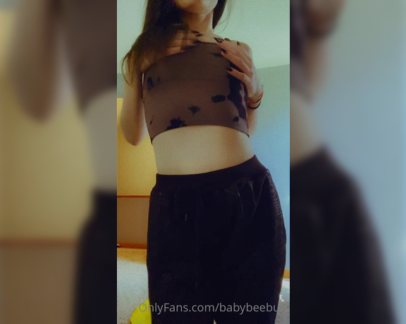 BabyBeeBub aka Babybeebub OnlyFans - Fit for today who else is spending today watching football