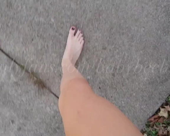 BabyBeeBub aka Babybeebub OnlyFans - Love walking around barefoot ) would u clean my dirty feet