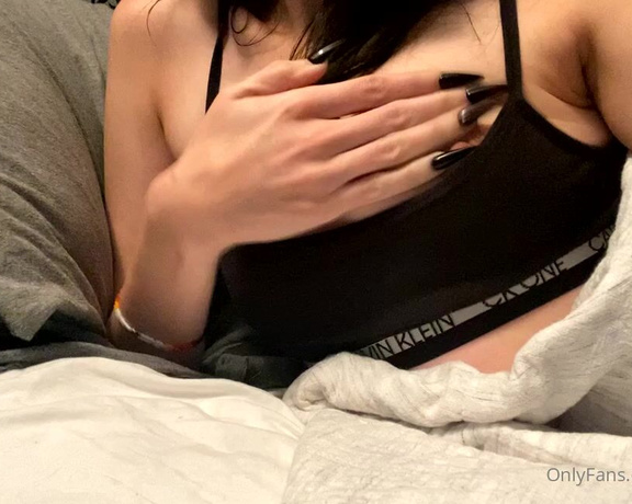 BabyBeeBub aka Babybeebub OnlyFans - Too horny to sleep 2