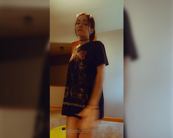 BabyBeeBub aka Babybeebub OnlyFans - Singin, smokin’ & dancin’ for u 3