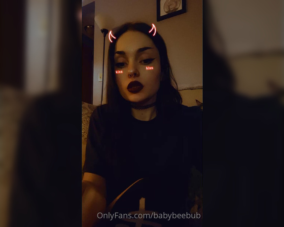 BabyBeeBub aka Babybeebub OnlyFans - Have some stoned & bored content! What should I get for dinner Who wants to order me pizza 4