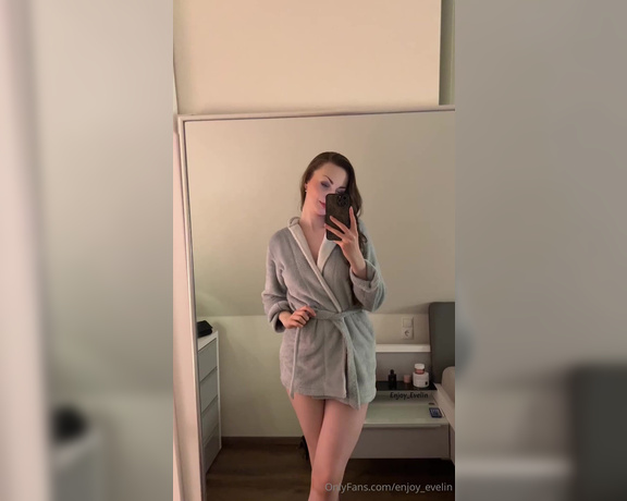 Evelin aka Enjoy_evelin OnlyFans - Na, was hast du heute Abend noch so schnes vor