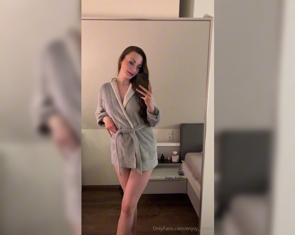 Evelin aka Enjoy_evelin OnlyFans - Na, was hast du heute Abend noch so schnes vor