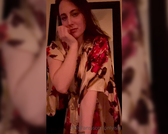 Isla D aka Onlyisla OnlyFans - Dim lighting and soft silk