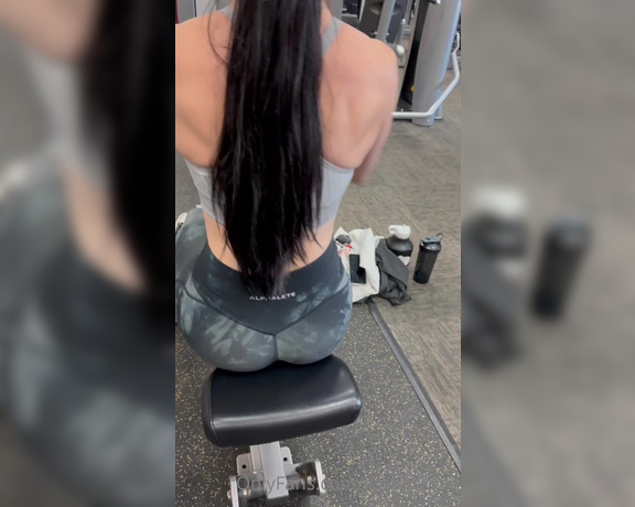 Jenna Skyye aka Jennaskyye OnlyFans - Tits and nails, Tits, leggings and booty, bumming Budweiser, back workout at the gym facial vid 5