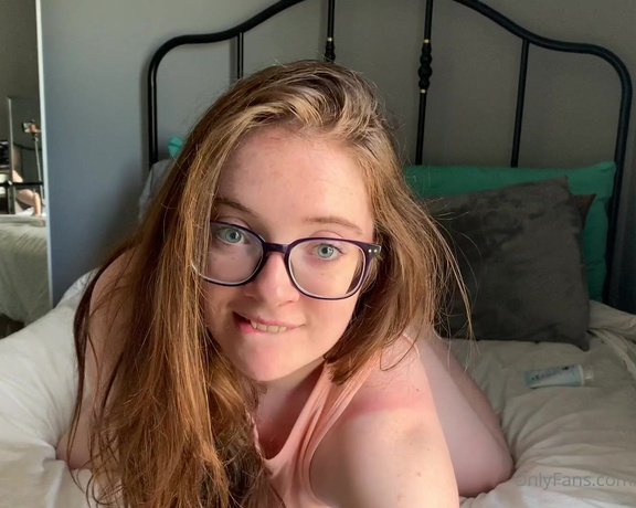 Redheadwinter VIP aka Redheadwinter OnlyFans - Have you seen this CRAZY SQUIRT video This is my biggest dildo, I love how it makes me squirt like