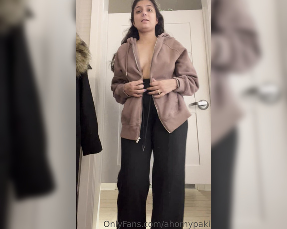 Sexy Paki aka Ahornypaki OnlyFans - Dancing while trying on clothes