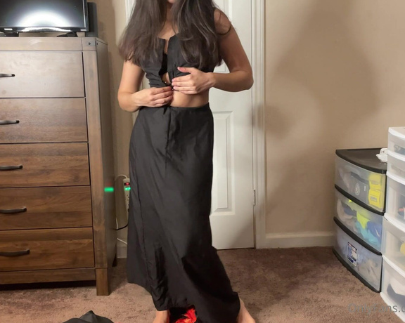 Sexy Paki aka Ahornypaki OnlyFans - A very much requested desi striptease