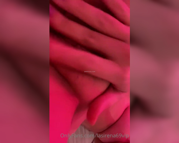 Sirena aka Lasirena69vip OnlyFans - Fingering my pussy for you in bed Today I was so horny omg, I would have just masturbated and tha