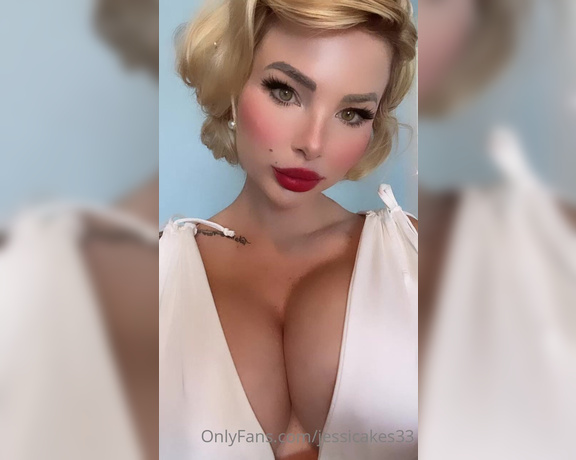 Jessicakes33 aka Jessicakes33 OnlyFans - Sexy Marilyn monroe style sending a better one out… check inbox! Kisses