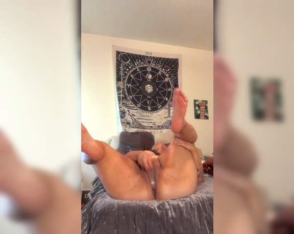 Yaya  they  them aka Thickieyaya OnlyFans - I 3 Edging ))) lower quality vid than Usual cuz i was tooooo horny to turn on some ring lights loo