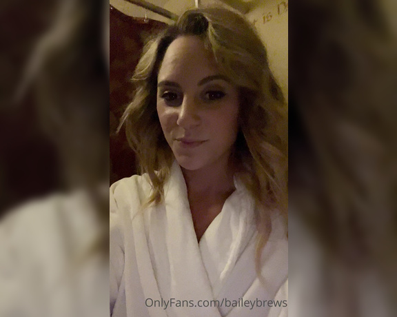 Bailey Brewer aka Baileybrews OnlyFans - If you’re changing in the room next to me at the local resort spa after a massage, then