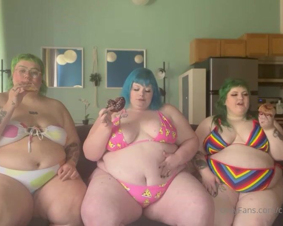 Cherryjambaby -  Just some fatties enjoying some donuts W @goddesssparkles  @luckyleaf,  Big Tits, Solo, BBW, Tattoo