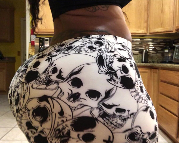 Cherokee D Ass aka Cherokeedass OnlyFans - I love skulls don’t you remember to get my xxxx Snapchat or buy my worn panties Message me for more