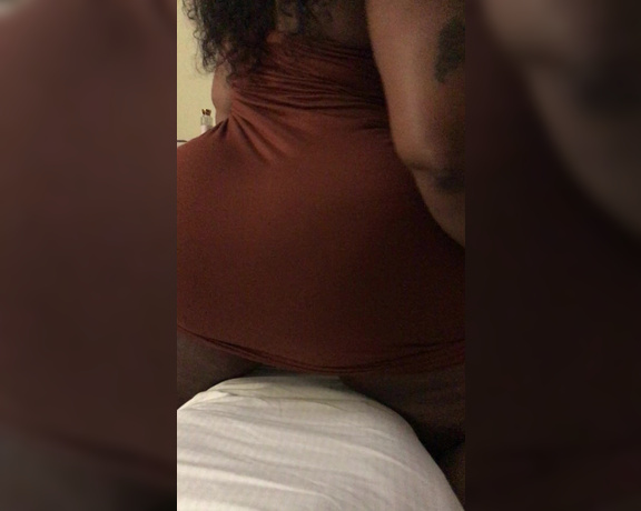 Cherokee D Ass aka Cherokeedass OnlyFans - This damn dress wanna see more of me getting freaky get my xxx Snapchat message