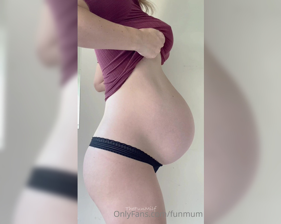 FunMum aka Funmum OnlyFans - Tits, ass or belly What about all three on a Thursday night! 1