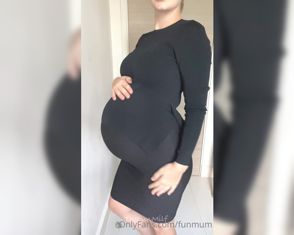 FunMum aka Funmum OnlyFans - Work life… mom life…fun life… is it my birthday suit you like best