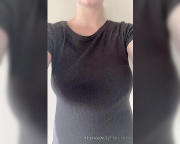 FunMum aka Funmum OnlyFans - Came across these two never before seen pregnant videos! Should I get pregnant again! You know l 2