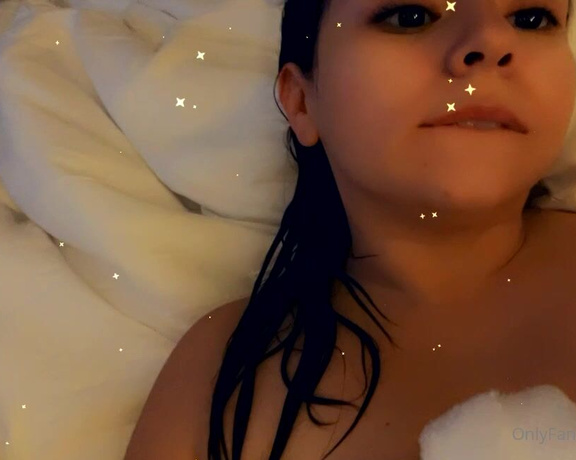 Solyluna aka Solyluna24 OnlyFans - Feeling horny papi