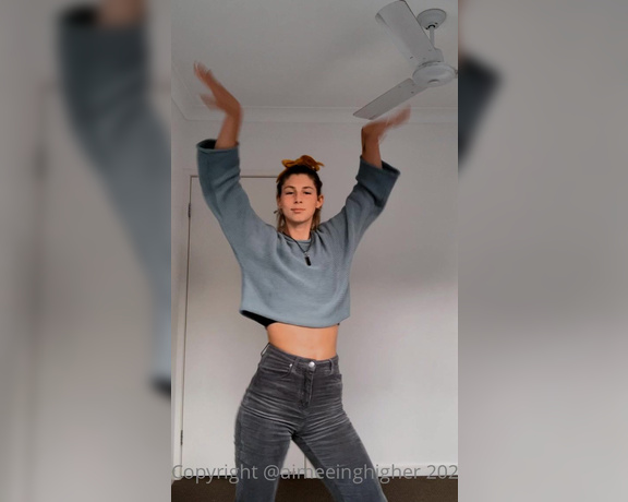 Aimee aka Aimeeinghigher OnlyFans - Jusssssst some happppiii dancing!!!  I bet… That if I saw you out on a dance floor I’d win the