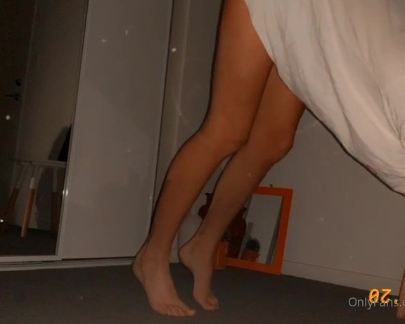 Aimee aka Aimeeinghigher OnlyFans - Late night stretches