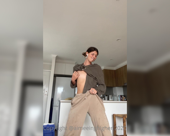 Aimee aka Aimeeinghigher OnlyFans - Ohhhffff it feels so fuckingggg good to move!! Agreed