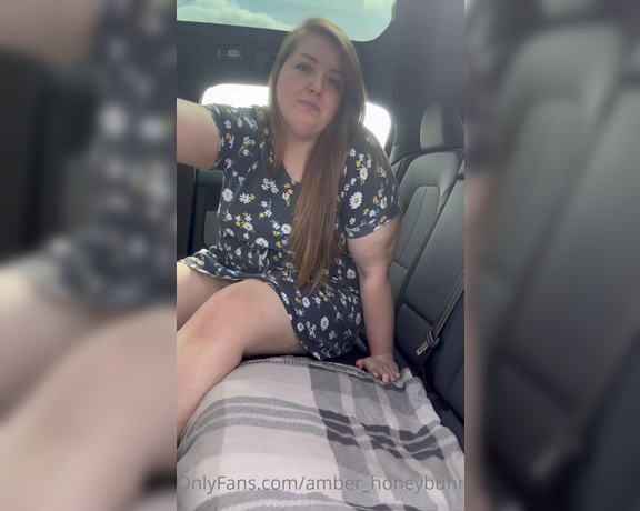 Amber Louise OnlyFans aka Amber_honeybunny OnlyFans - Theres nothing better than a road trip with my bestie!! Especially when I know how much you like