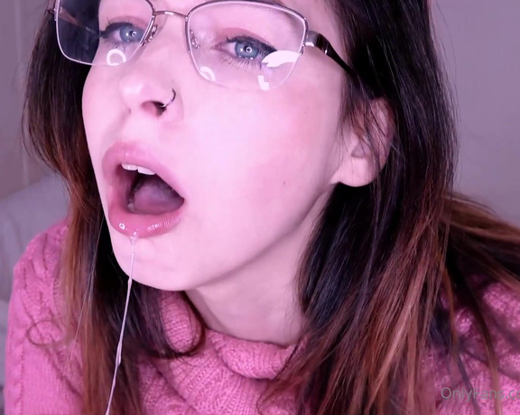 Dawn Willow aka Dawnwillow OnlyFans - Pink sweater quick creamy squirty cum