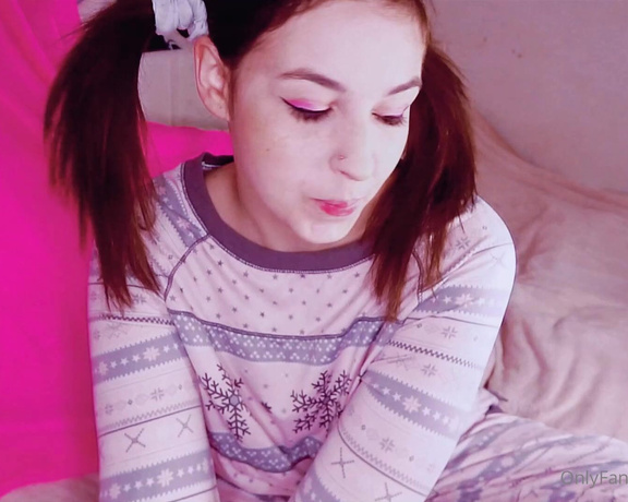 Dawn Willow aka Dawnwillow OnlyFans - Pj princess cums hard (fucking myself diff positions, little dirty talk, anal and gape, n piggertail