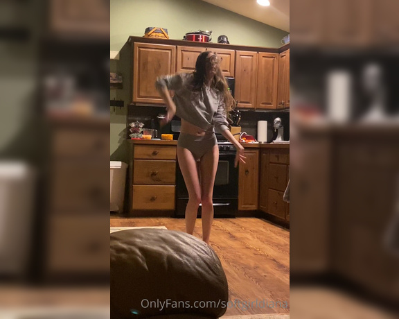 Diana and Damien aka Softgirldiana OnlyFans - Heres a video from November, 2020 Just in case you havent seen enough of me dancing on Damiens