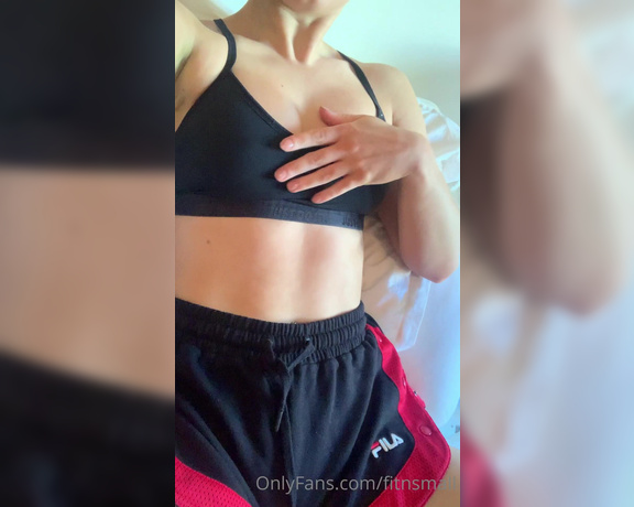 Lily aka Fitnsmall OnlyFans - I wish I could wear this to the gym and not get stared