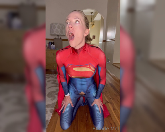 Blonde Mel aka Blondemel OnlyFans - Supergirl was attacked by an invisible assailant who made her squirt all over her costume! Hope you