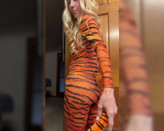 Blonde Mel aka Blondemel OnlyFans - Happy Halloween!!