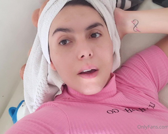 Mimi Boliviana aka Bolivianamimi OnlyFans - Piscando meu cusinho depois de tomar banho Blinking my ass after taking bath