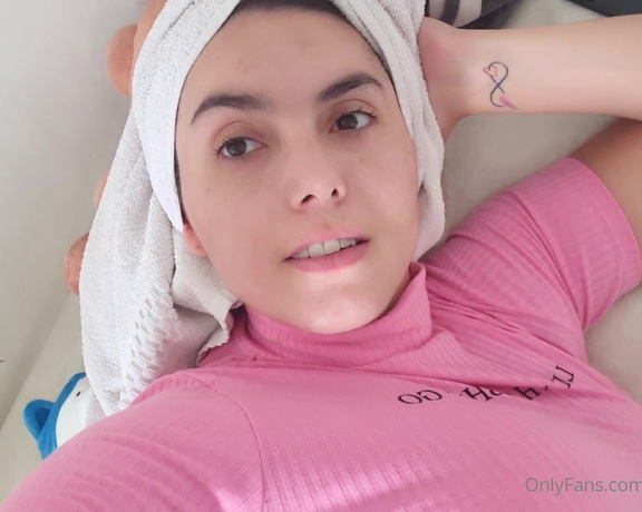 Mimi Boliviana aka Bolivianamimi OnlyFans - Piscando meu cusinho depois de tomar banho Blinking my ass after taking bath