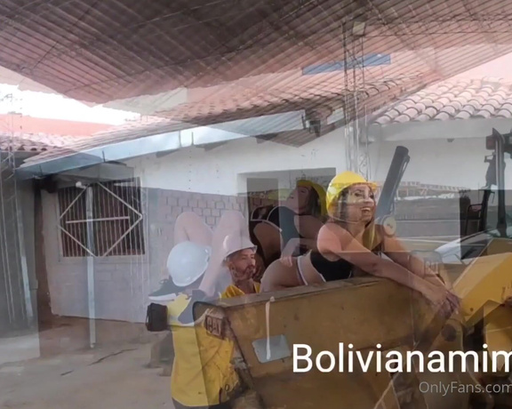 Mimi Boliviana aka Bolivianamimi OnlyFans - Fuck my ass on the backhoe Give me a tip so I send you this video for free Cogeme en la Ret