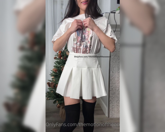 themotionoftheocean1 aka Themotionoftheocean1 OnlyFans - 4 min 6 s Do you prefer my outfits on or off Tags strip, haul, tik tok
