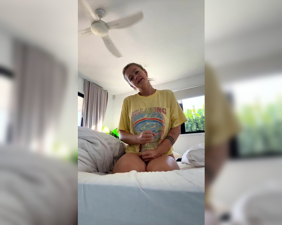 Lauren aka Laurenk OnlyFans - Stream started at 08112023 1022 pm Morning red light green light fun! $10 fine if you cum before