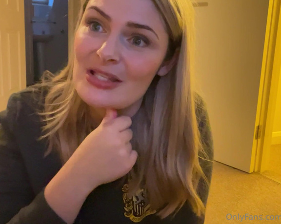 Tilly and Jamie aka Tillyandjamie OnlyFans - A quick chat update!