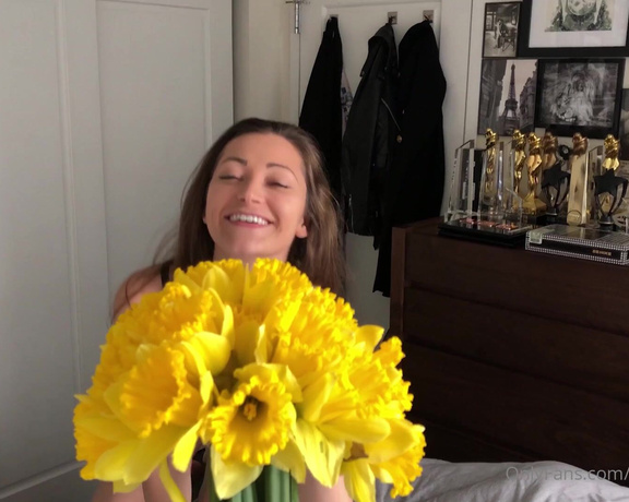 Dani Daniels aka Akadanidaniels OnlyFans - Its Fuck Me Friday You brought me flowers how EVERY shall I repay you!!! Well, I have an idea